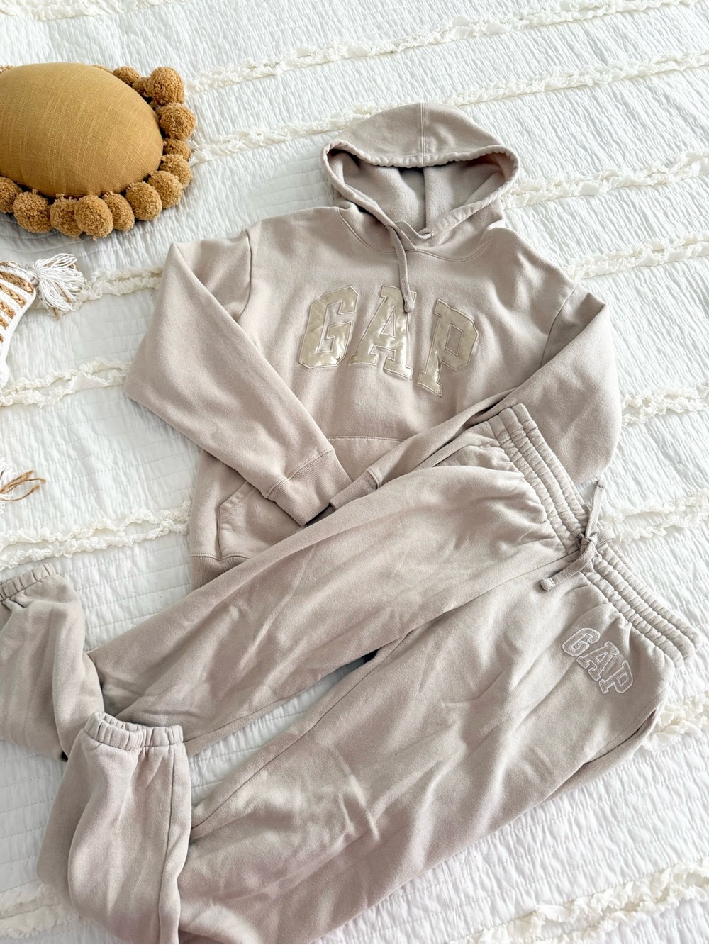 Gap sweat set